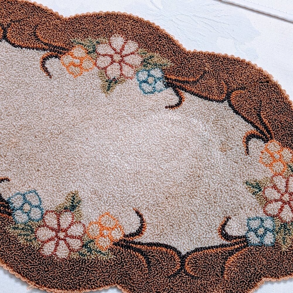 VTG 1940s Occupied Japan Round Hooked Rug Dollie Console Pad Floral Oval - Picture 2 of 4